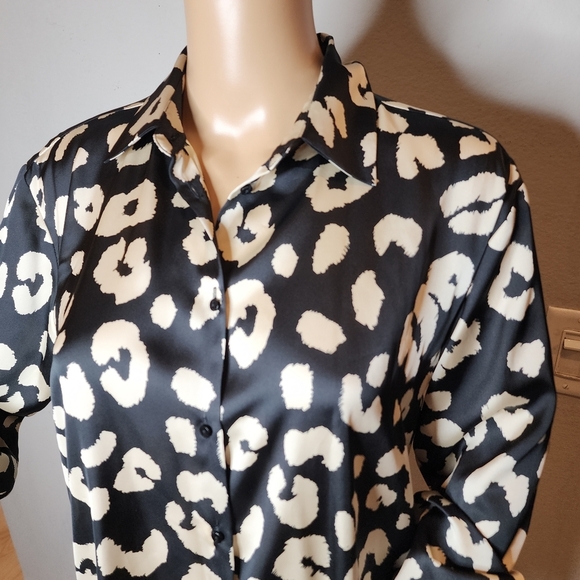 NWT Zara Satin Long Sleeve Button Down Top Leopard Cheetah Black Ivory Small - Picture 2 of 16